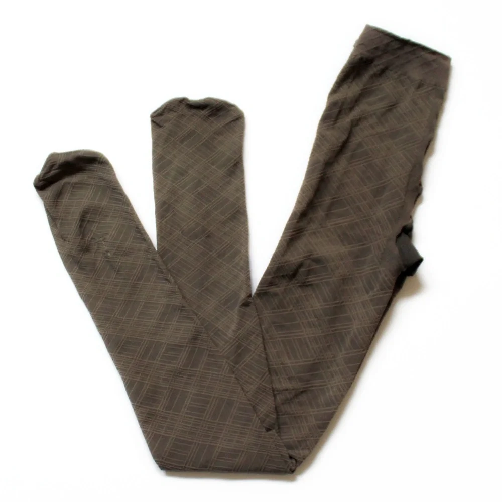 Tights in brown cross-hatched pattern